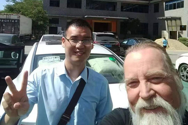 Η ADDENT INC επισκέπτεται την τεχνολογία Shenzhen Starwall για περιήγηση στο εργοστάσιο