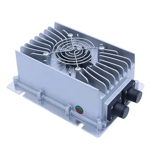 IP67 800W Ενσωματωμένος φορτιστής μπαταρίας ηλεκτρικού οχήματος